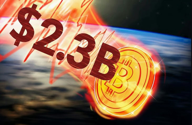 比特币(BTC)价格腰斩:23亿美元暴跌创2021年来最大跌幅,抛售加剧
