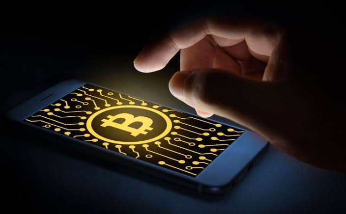 如何选择比特币钱包?从零了解钱包类型、获取渠道到安全存储技巧